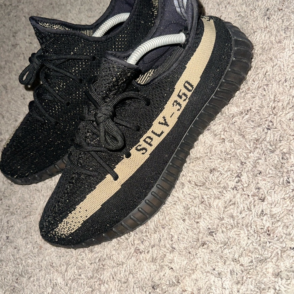 Yeezy Boost 350 in Black and Cream size -12
